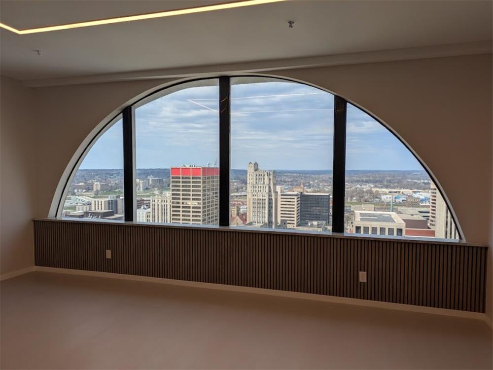 VIG PROJECTS 4 DAYTON GRANT DENEAU 3-HAANGLAS VIG